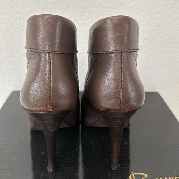 B Makowsky Dark Brown Leather Booties Size 5.5 - Picture 4 of 14